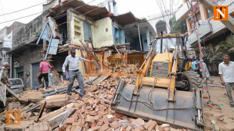 NMC Demolishes Old, Broken Down Building in Itwari Area